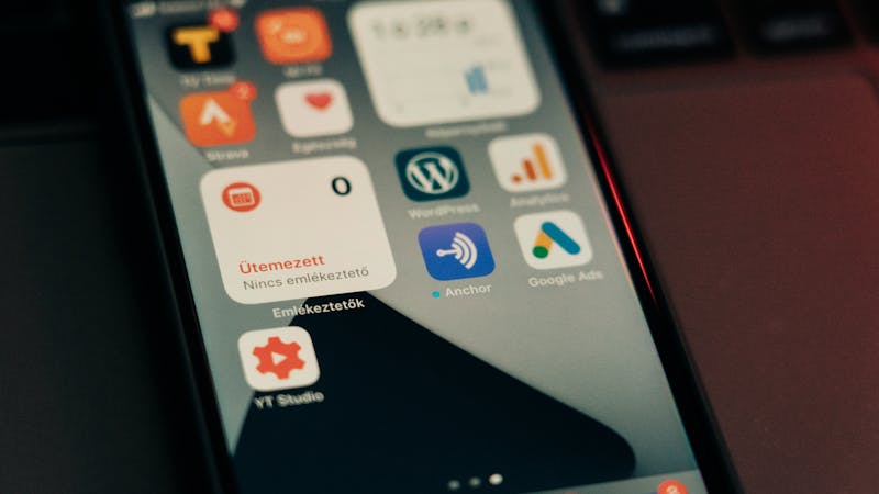 Push notification appearing on a mobile device screen