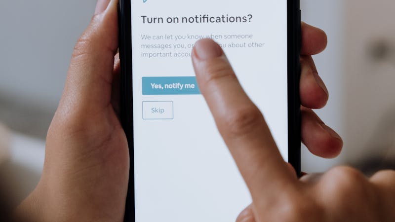 Mobile phone displaying push notifications from an application