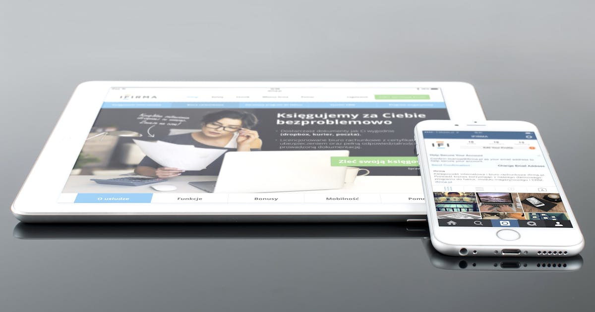 How to Choose Between a Web App and a Mobile App for Your Startup